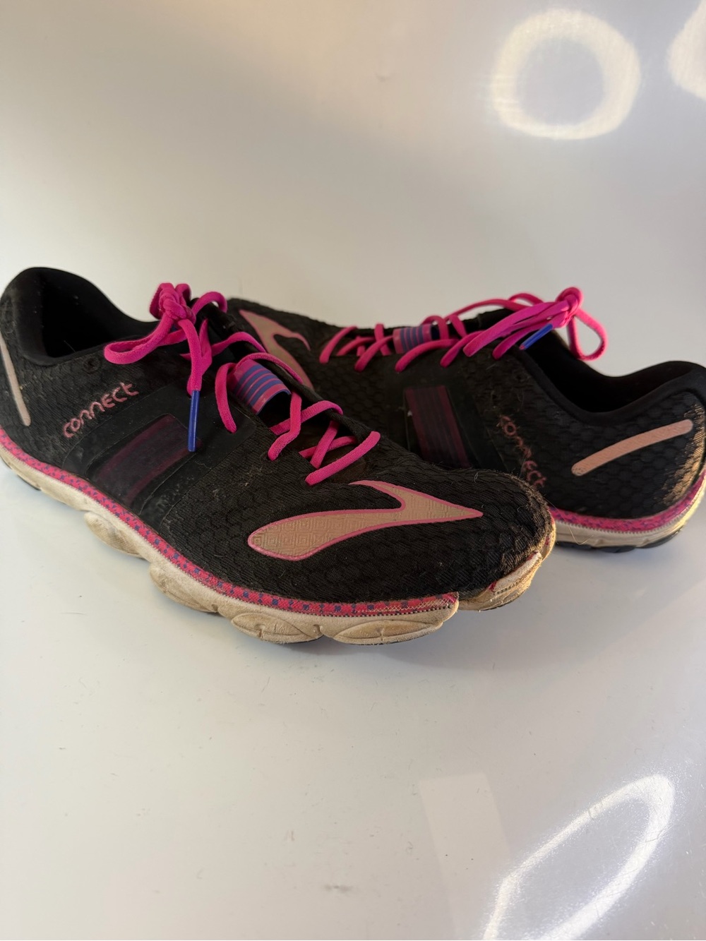 Brooks Women's Black and Pink Running Sneakers size 11 preowned